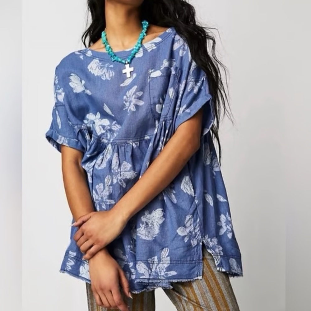 Free People We The Free Moon City Top
Tunic size M great condition like new